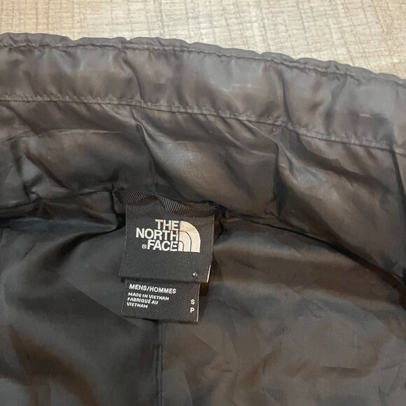 The North Face Men's ThermoBall Eco Vest 2.0 in TNF black S - Picture 5 of 7